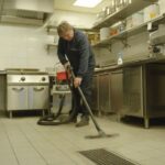 Se requiere personal de limpieza de áreas de cocina o comedor