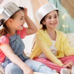 Se busca señora niñera para cuidar a mis 2 hijas de 10 añitos